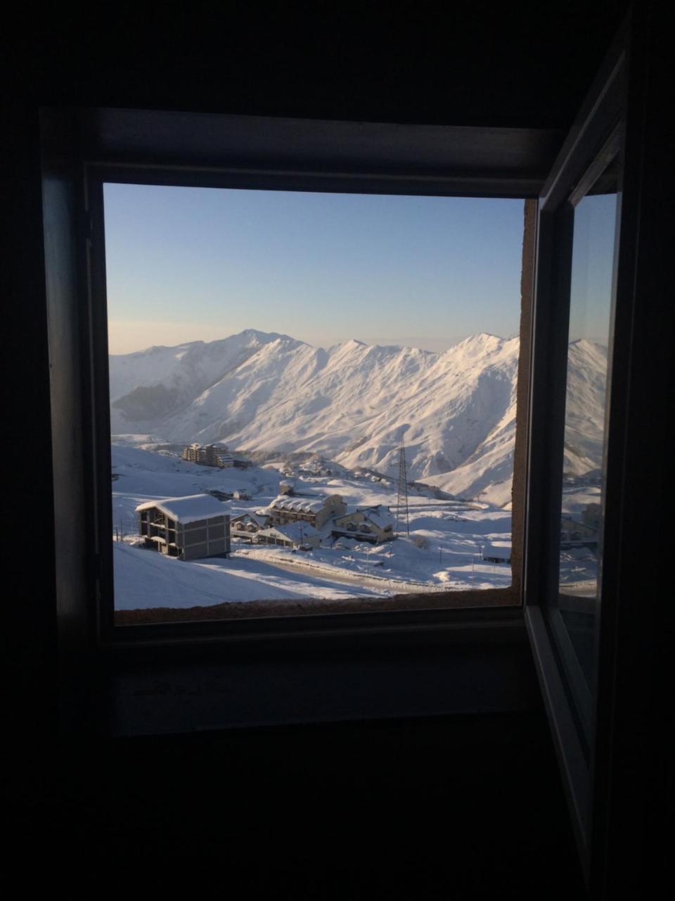 White Shino Hostel Gudauri Eksteriør bilde